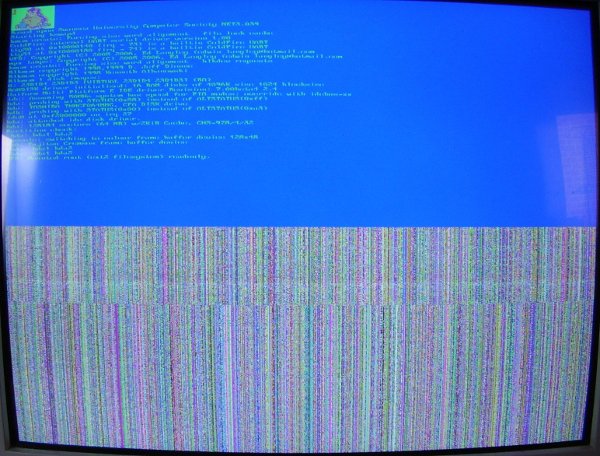 Incorrectly coloured and strided green on blue framebuffer console output on top half of screen only
